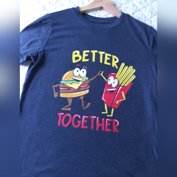 🌺💙 Bundle & Save: 2 x $12 or 3 x $18         Cat&Jack Graphic Blue T-shirt - Picture 5 of 5